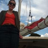 3/4/2012 tarihinde Evan M.ziyaretçi tarafından North Shore Catamaran Charter'de çekilen fotoğraf