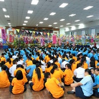 Photo taken at โรงเรียนทีปังกรวิทยาพัฒน์ (ทวีวัฒนา) Dipangkornwittayapat (Taweewattana) School by Utain H. on 8/29/2012