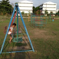 Photo taken at สนามเด็กเล่น กรมการสื่อสารทหาร by ¥⭕t on 5/21/2012