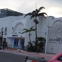 Photo prise au Amnesia Miami par Cory G. le5/27/2012
