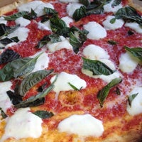 6/21/2012にRebecca Z.がJoe&amp;#39;s Pizzaで撮った写真