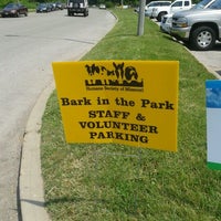 Foto tomada en Bark in the Park - Presented by the Humane Society of Missouri &amp;amp; Purina ONE  por JACKIE O. el 5/19/2012