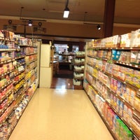 Photo taken at Wynn&amp;#39;s Market by Andy R. on 6/21/2012
