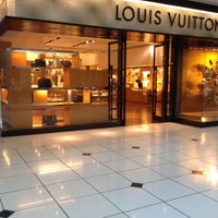 LOUIS VUITTON TROY SAKS - 23 Reviews - 2901 Collection Mall S Sommerset W  Big Beaver Rd, South Troy, Michigan - Leather Goods - Phone Number - Yelp