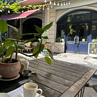 Photo taken at Prospero&amp;#39;s Books &amp;amp; Caliban&amp;#39;s Coffee by Marija C. on 9/17/2023