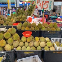 Photo taken at Durian @ Chong Pang Blk 103 by Ras on 6/27/2020