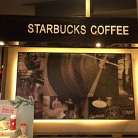 Photo taken at Starbucks by Sanq L. on 11/26/2017