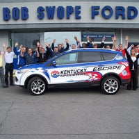 รูปภาพถ่ายที่ Bob Swope Ford โดย Jocelyn S. เมื่อ 10/24/2012