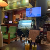 Photo taken at Puku Café &amp;amp; Sports Bar by Hanh N. on 6/11/2022