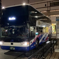 Photo taken at 新木場駅バス停 by トゥク橋 on 2/25/2023