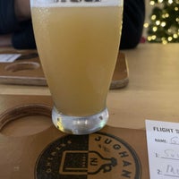 Photo taken at Jughandle Brewing Co. by Geneo on 12/18/2021