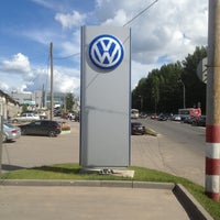 Photo taken at Volkswagen Центр Нижний Новгород by Екатерина Б. on 8/17/2013