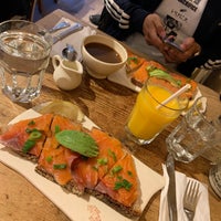 Photo taken at Le Pain Quotidien by Yahäira N. on 10/21/2019