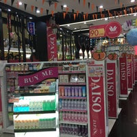 Photo taken at Daiso by Wnt W. on 8/22/2018