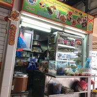 Photo taken at Aishah Lee Muslim Food by KT L. on 1/23/2018