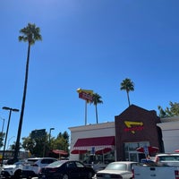 Photo taken at In-N-Out Burger by KT L. on 9/12/2023