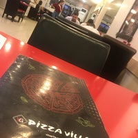 Photo taken at Pizza Villa by Yavuz on 8/23/2018