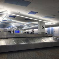 Photo taken at Baggage Claim 4-5-6 by Jeff H. on 12/19/2017