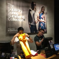 Photo taken at Superdry 極度乾燥 (しなさい) by M S. on 7/18/2016