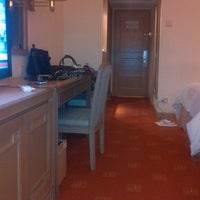 Review The Tiara Hotel & Convention Center