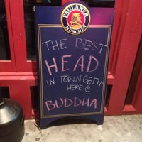 Das Foto wurde bei Buddha Beer Bar von Robert G. am 4/15/2013 aufgenommen