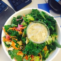 8/25/2015 tarihinde charleenziyaretçi tarafından Be Leaf Salad'de çekilen fotoğraf