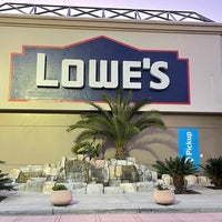 Photo taken at Lowe&amp;#39;s by Vinh on 11/14/2021
