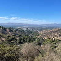 Photo taken at Mulholland Scenic Overlook by Vinh on 8/11/2022