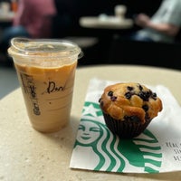 Photo taken at Starbucks by Vinh on 5/26/2023