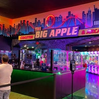 Photo taken at The Big Apple Coaster &amp;amp; Arcade by Vinh on 7/17/2021