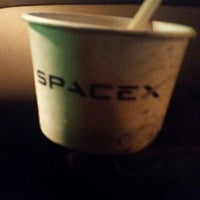 Снимок сделан в SpaceX Restaurant пользователем Leo B. 12/17/2014