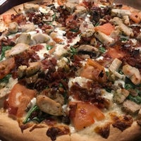 Photo taken at Hideaway Pizza by 901Yum on 4/19/2018