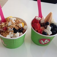 Photo taken at 16 Handles by Mimi L. on 4/20/2013