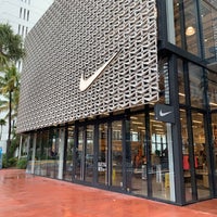 lincoln road nike store