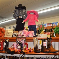 Photo prise au Spur Western Wear par Spur Western Wear le3/10/2017