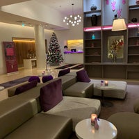 Photo taken at The Morrison Dublin, Curio Collection by Hilton by Aptraveler on 12/1/2019