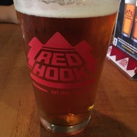 Das Foto wurde bei Redhook Brewery von Find M. am 6/2/2017 aufgenommen