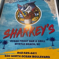 Foto tirada no(a) Sharkey&amp;#39;s Oceanfront Restaurant por David S. em 4/14/2022