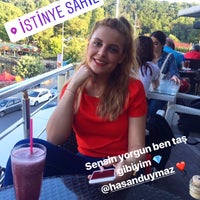 Photo taken at Cafe De Roda by Ayşegül on 7/29/2017