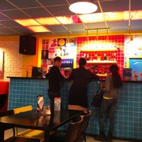 Photo taken at Pizza Shuttle by Dmitry L. on 11/19/2012