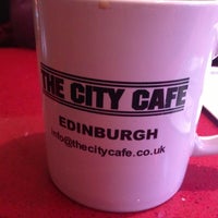Foto tomada en The City Cafe  por Justin R. el 12/23/2012