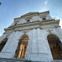 Photo taken at Basilica dei Santi Giovanni e Paolo by Luci on 9/29/2021