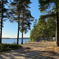 Foto diambil di Koskenselkä Camping oleh Mikko E. pada 7/16/2021