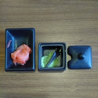 Foto diambil di Sushi Hana oleh Eka A. pada 4/11/2015