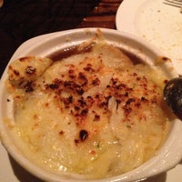 Photo taken at LongHorn Steakhouse by Melanie T. on 11/15/2012