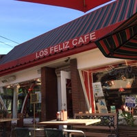 รูปภาพถ่ายที่ Los Feliz Cafe โดย Robbert M. เมื่อ 10/26/2016