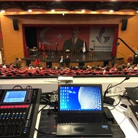 Foto tomada en Güzelbahçe Kültür Merkezi  por 🎬📸🎥🏕🏜🏝🦅🐕🐈 ✈️ el 12/7/2018