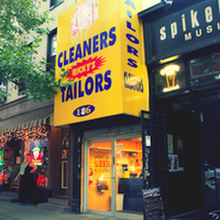 Das Foto wurde bei Ricky&amp;#39;s Dry Cleaners &amp;amp; Tailoring (Williamsburg, Brooklyn) von Ricky&amp;#39;s Dry Cleaners &amp;amp; Tailoring (Williamsburg, Brooklyn) am 3/27/2014 aufgenommen