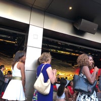 7/7/2018 tarihinde Monique R.ziyaretçi tarafından Stratus Rooftop Lounge'de çekilen fotoğraf