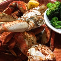 Снимок сделан в Blue Claw Seafood &amp;amp; Crab Eatery пользователем Monique R. 2/18/2019